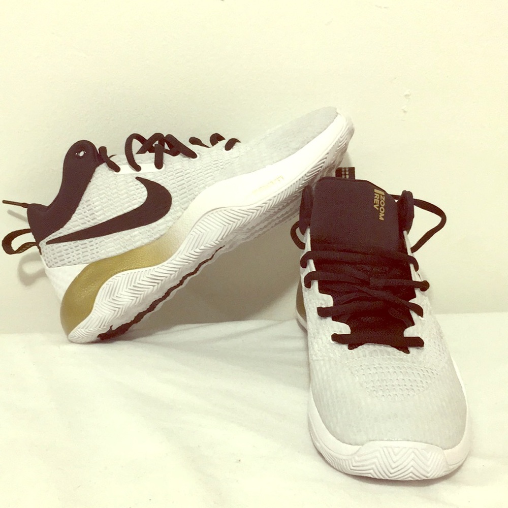 Brand new nike zoom sneakers